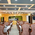 Hotel Navraj Palace