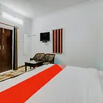 Oyo Hotel Shanti Kuti Home Stay Near Gomti Riverfront Park