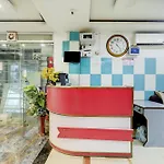 Hotel O Moon Palace Near Sahara Ganj Mall