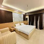 Moonlight Luxury Stay
