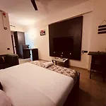 Obscura Stays