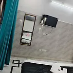 Hotel O Star Inn