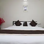 Oyo 23009 Hotel Maxx