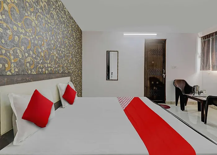 Hotel O Ck Inn Near Chaudhary Charan Singh International Airport