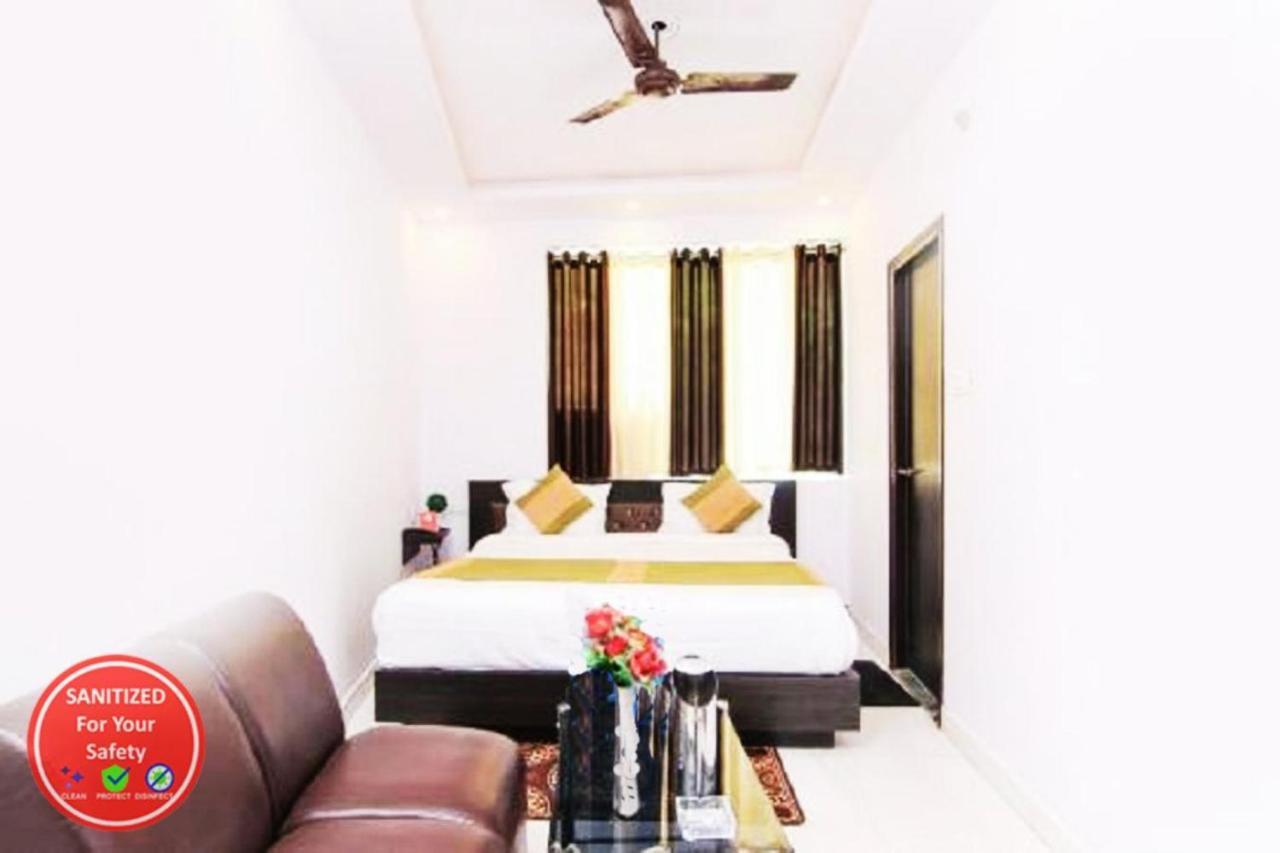 Goroomgo Rajput Charbagh 3*