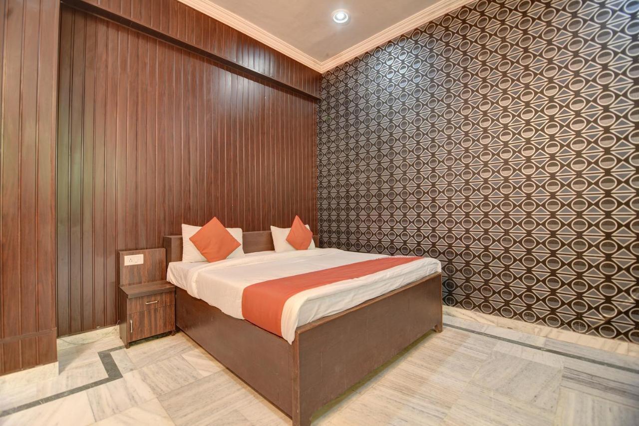 Hotel Oyo 19533 D Nest 3*