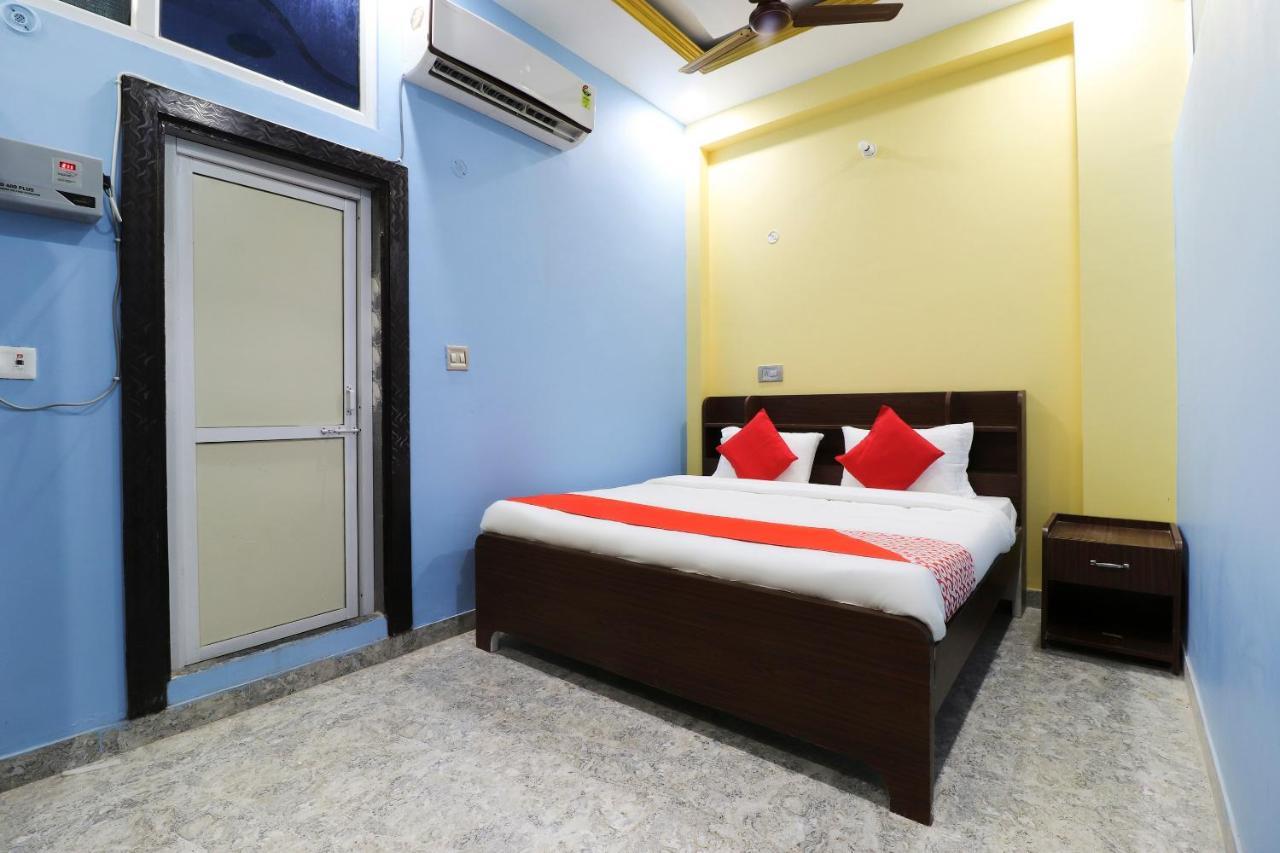 Flagship Fanatic And Banquet Near Chaudhary Charan Singh International Airport Hotel