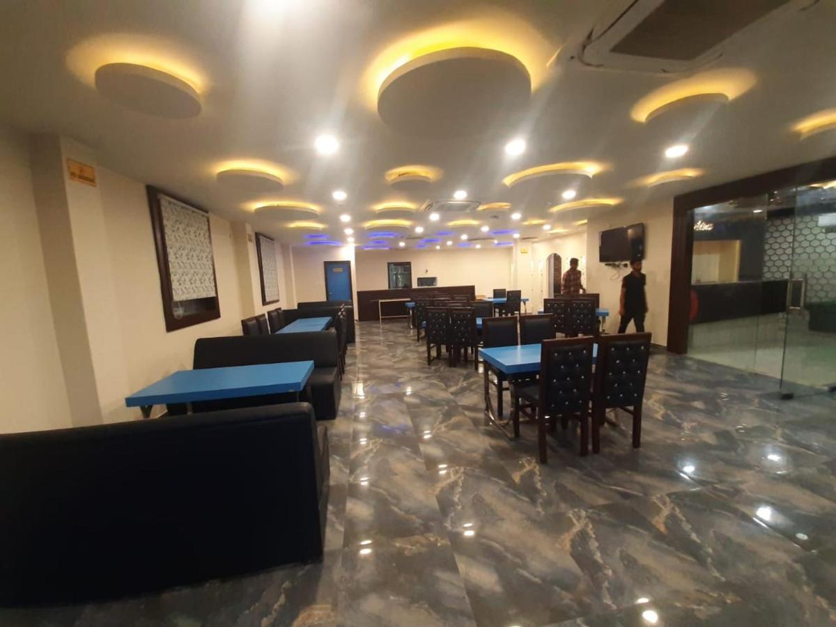 Collection O The Leaf Paradise Hotel Lucknow