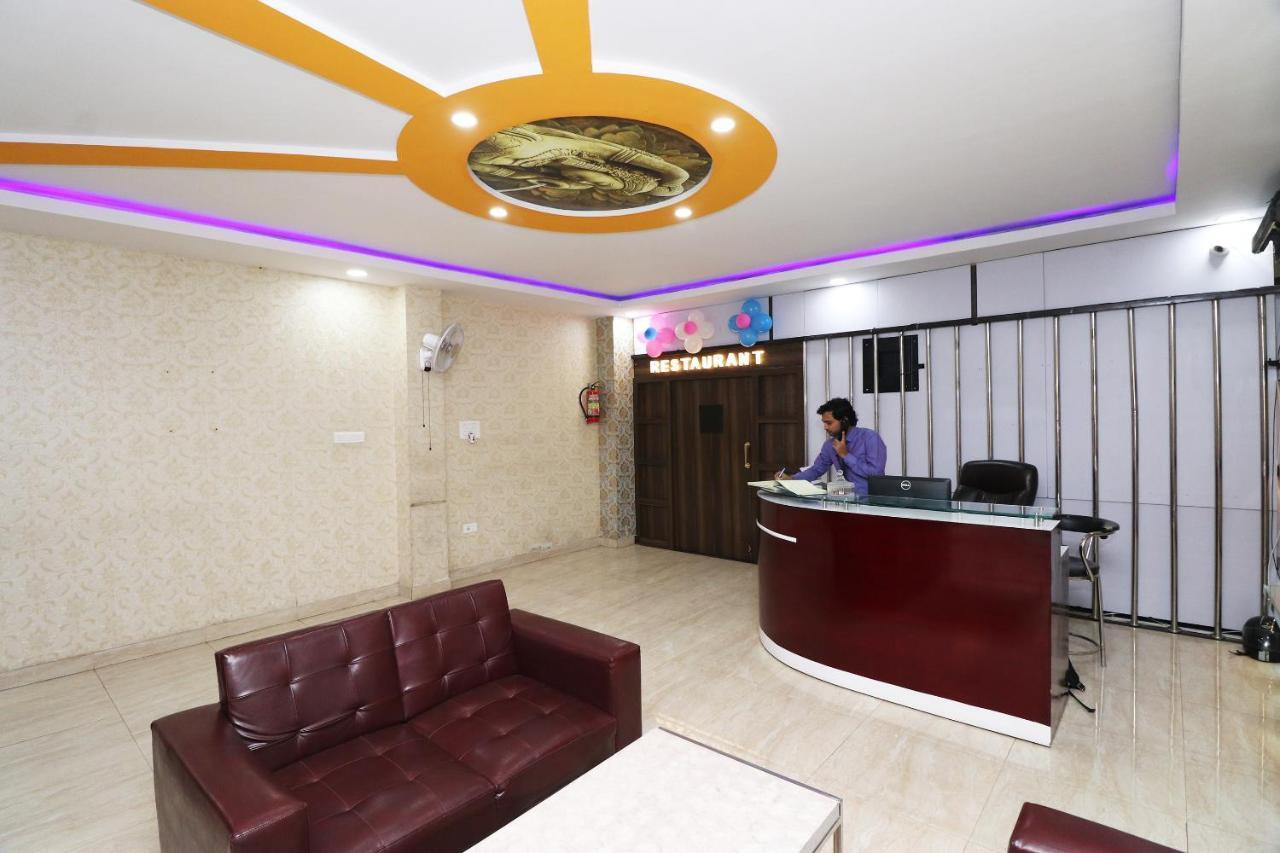 Oyo 24572 Express Inn Hotel
