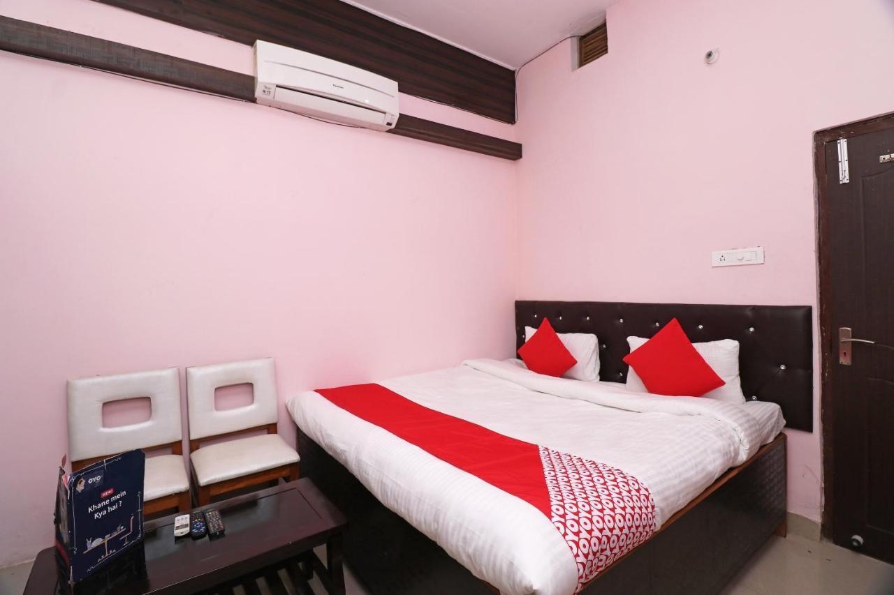 Oyo 24572 Express Inn Hotel