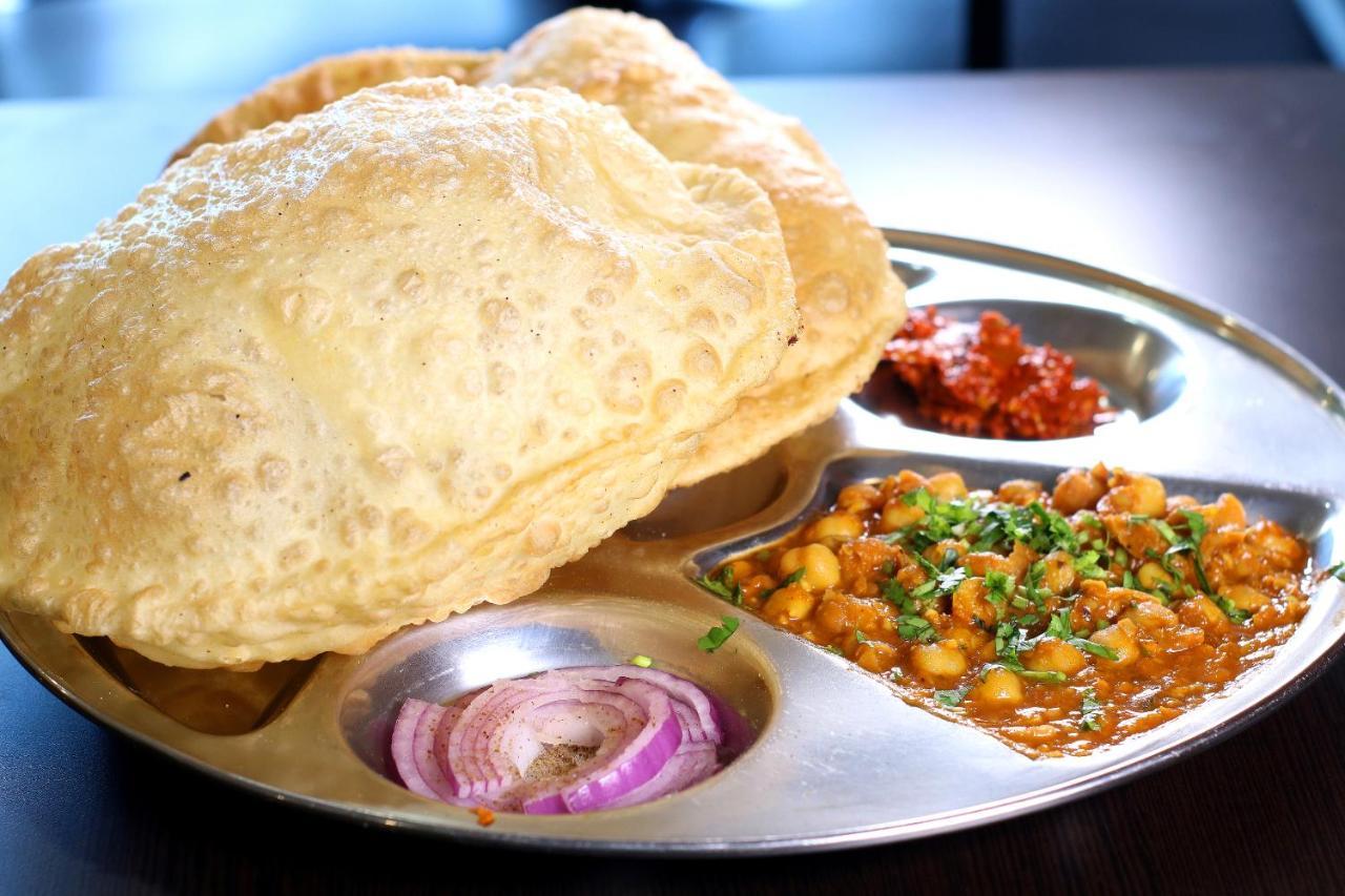 Oyo 49718 Basant 3* Lucknow