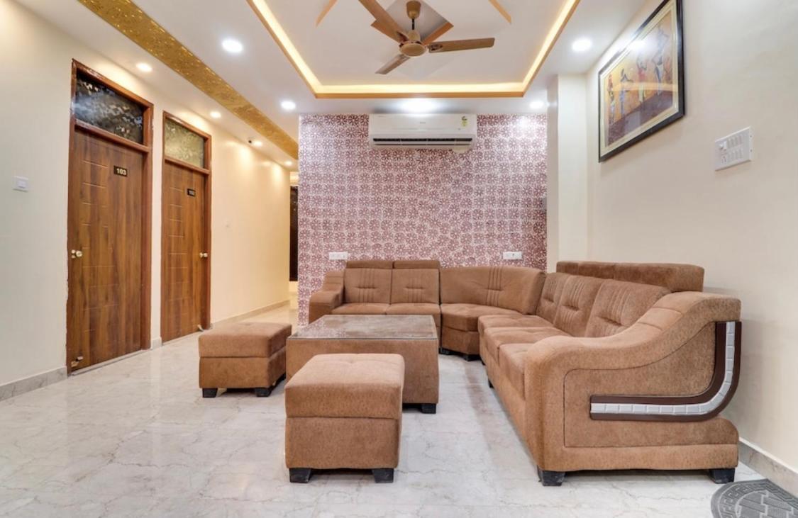 Kings & Banquet Hall Hotel