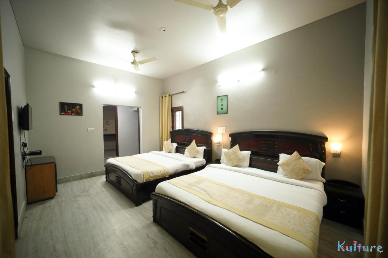 Oyo 38042 The Residency
