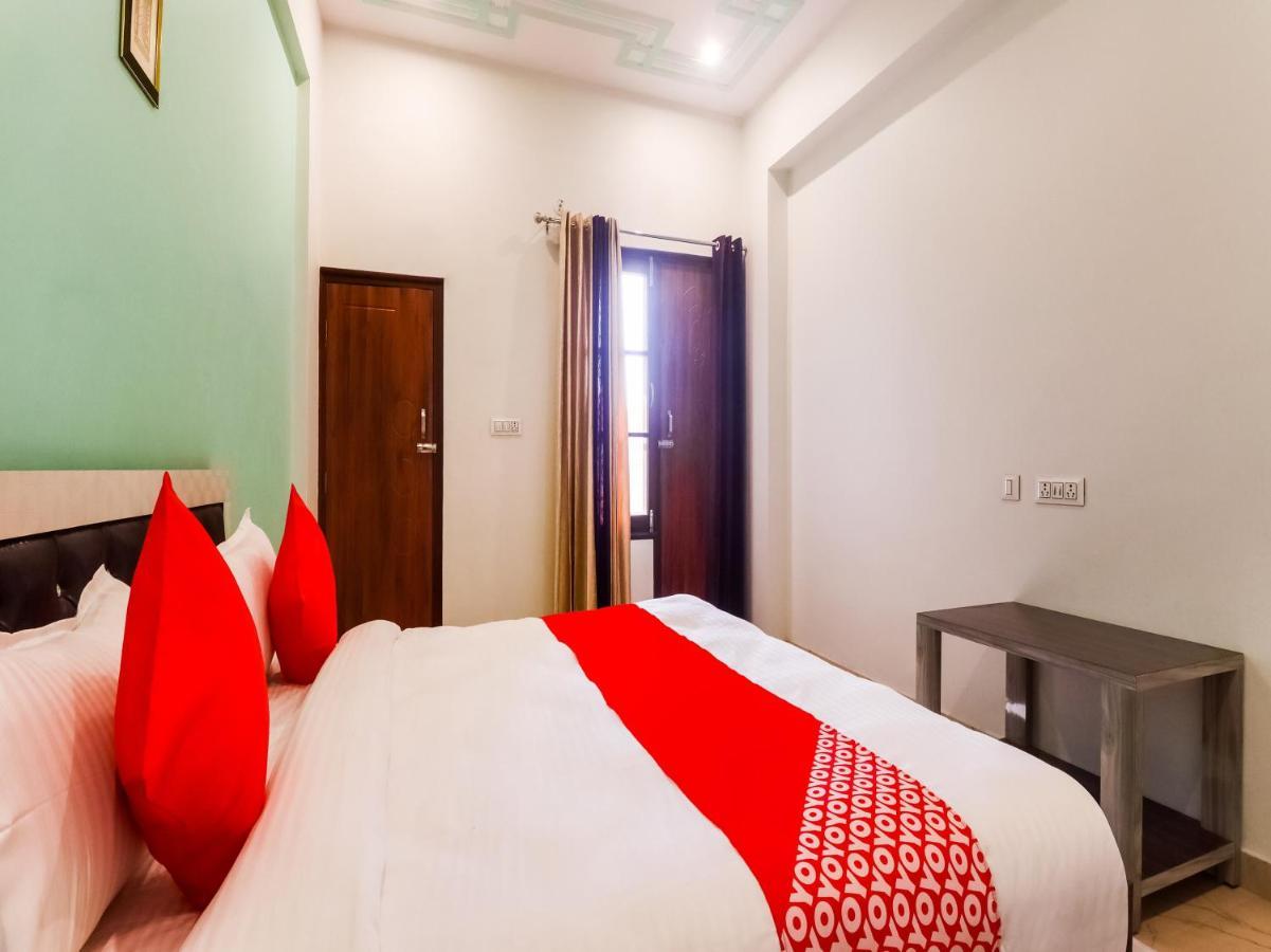 Hotel Oyo Lck1233 Rivaaj Palace