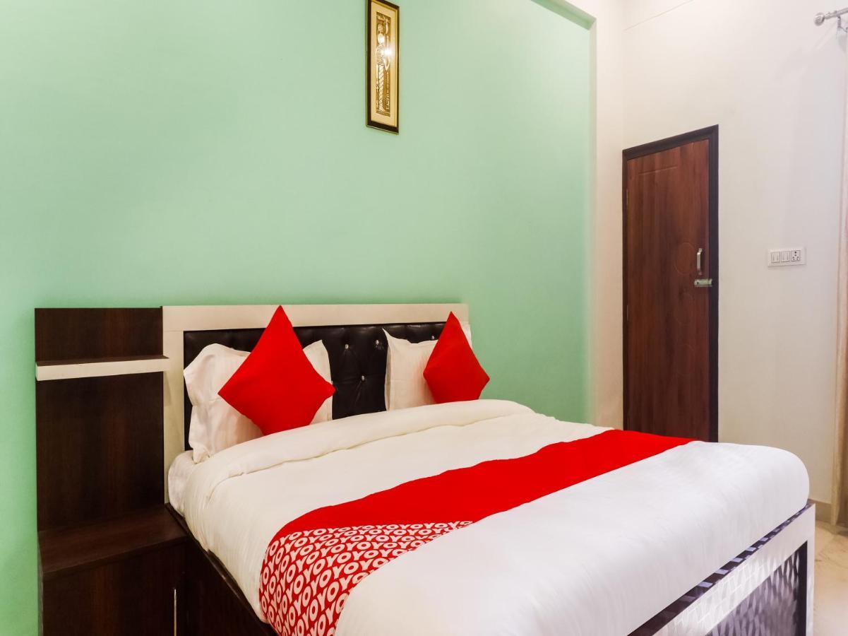 Oyo Lck1233 Rivaaj Palace Hotel Lucknow