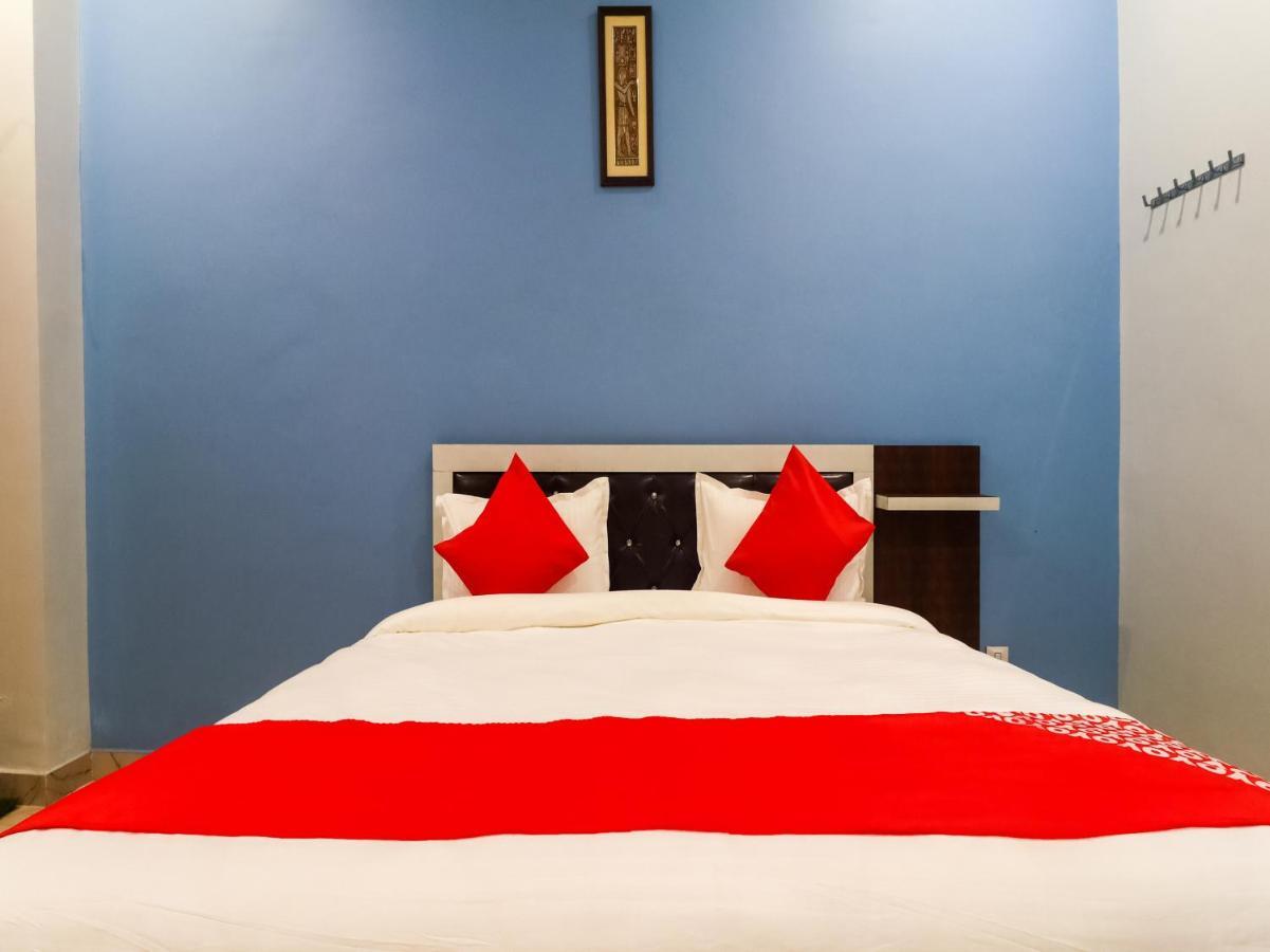 Hotel Oyo Lck1233 Rivaaj Palace Lucknow