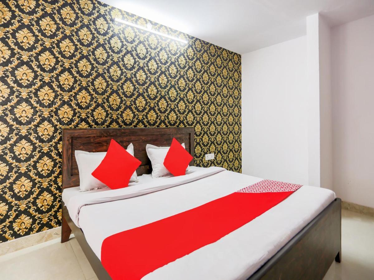 Flagship 79361 Bandhan Lawns And Banquet 3* Lucknow