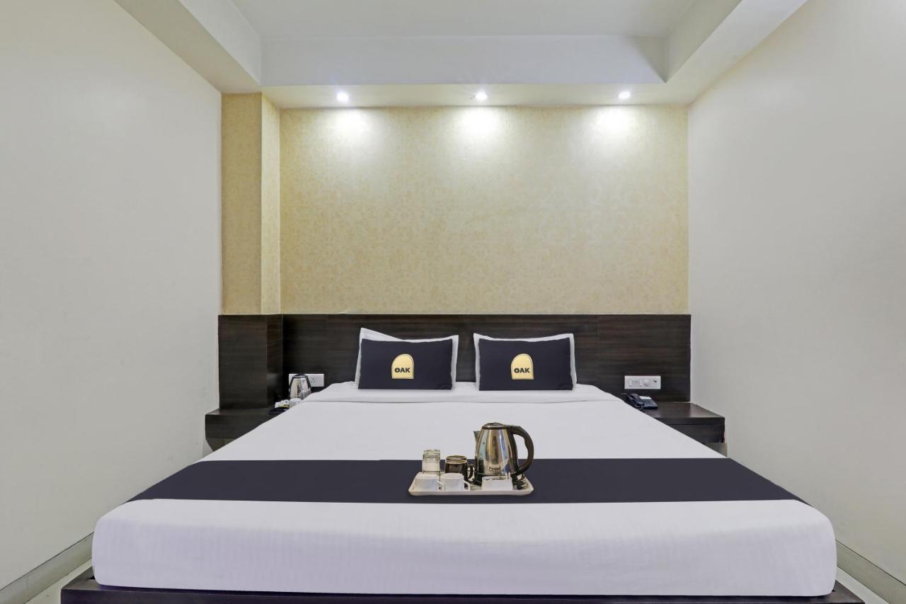 Townhouse Oak Shelter Lucknow