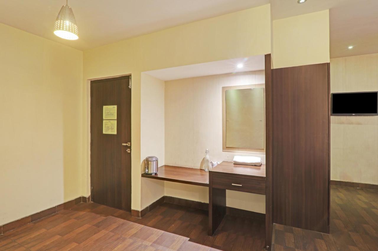 Hotel Townhouse Oak Shelter Lucknow