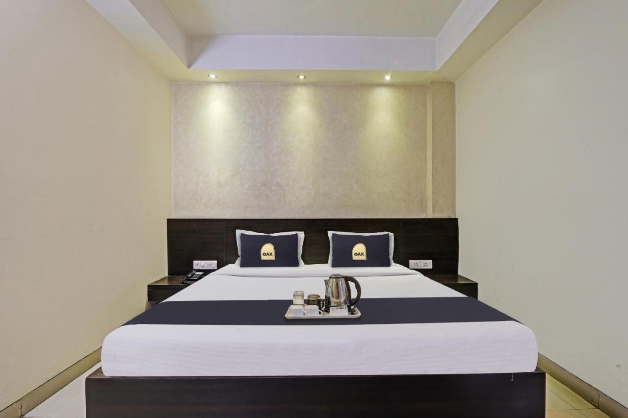 Hotel Townhouse Oak Shelter
