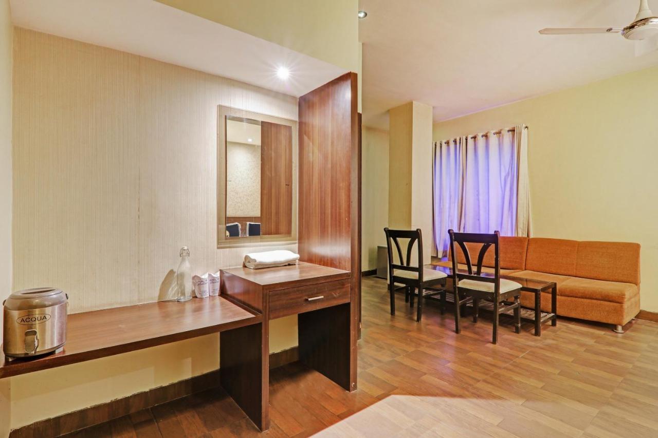 Townhouse Oak Shelter Hotel