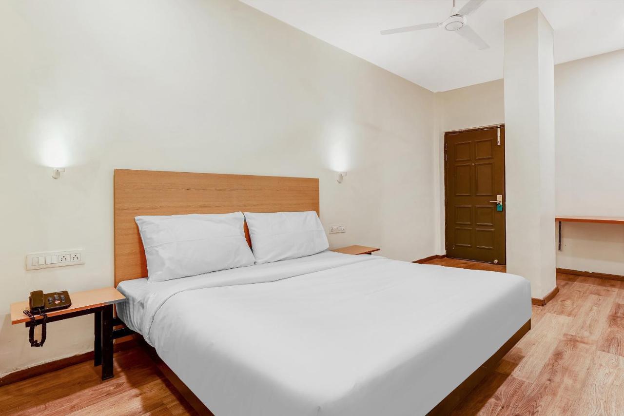 Townhouse 1156 Grey Leaves Hotel 3*