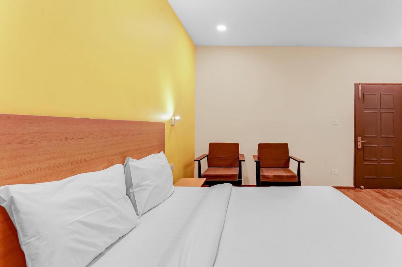 Townhouse 1156 Grey Leaves Hotel 3*
