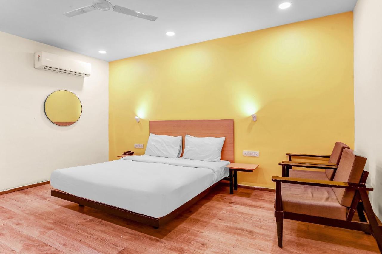 Hotel Townhouse 1156 Grey Leaves 3*