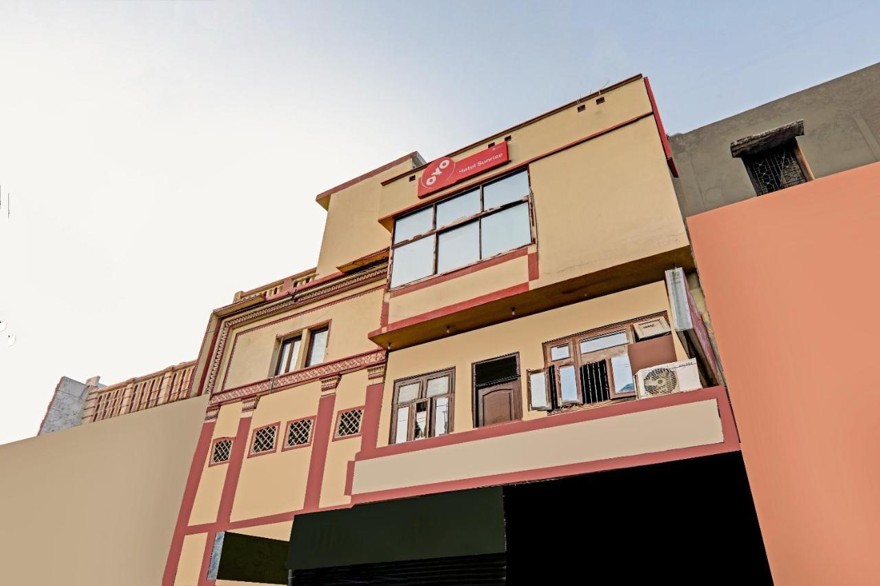 Hotel Oyo Sna Grand Near Sudarshan Cinema 3*