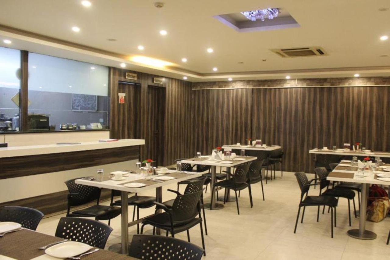 Hotel Didi Alambagh 3*