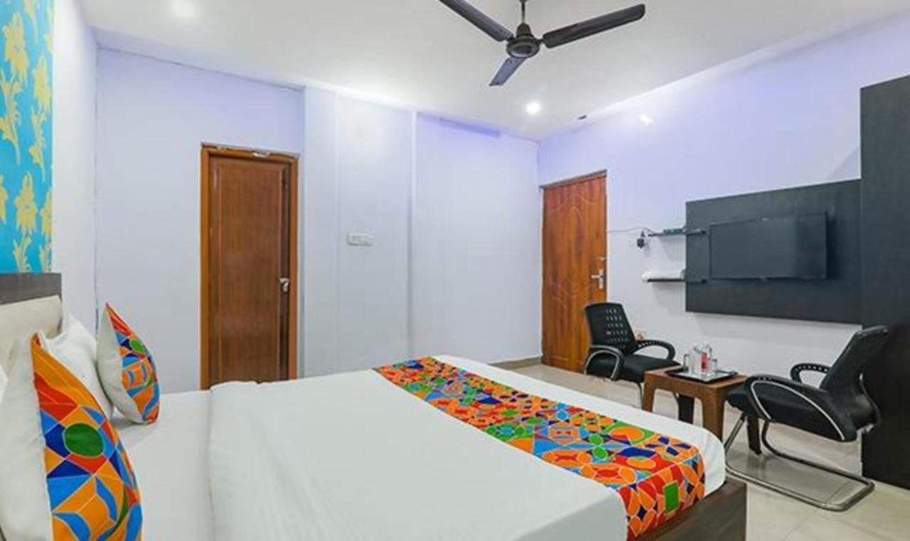 Hotel Fabexpress Happy Lucknow