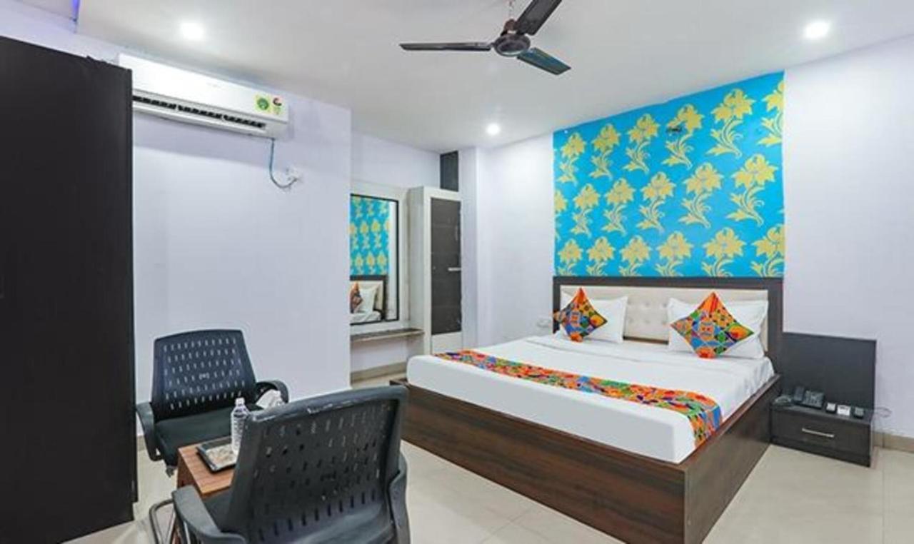 Hotel Fabexpress Happy 3*
