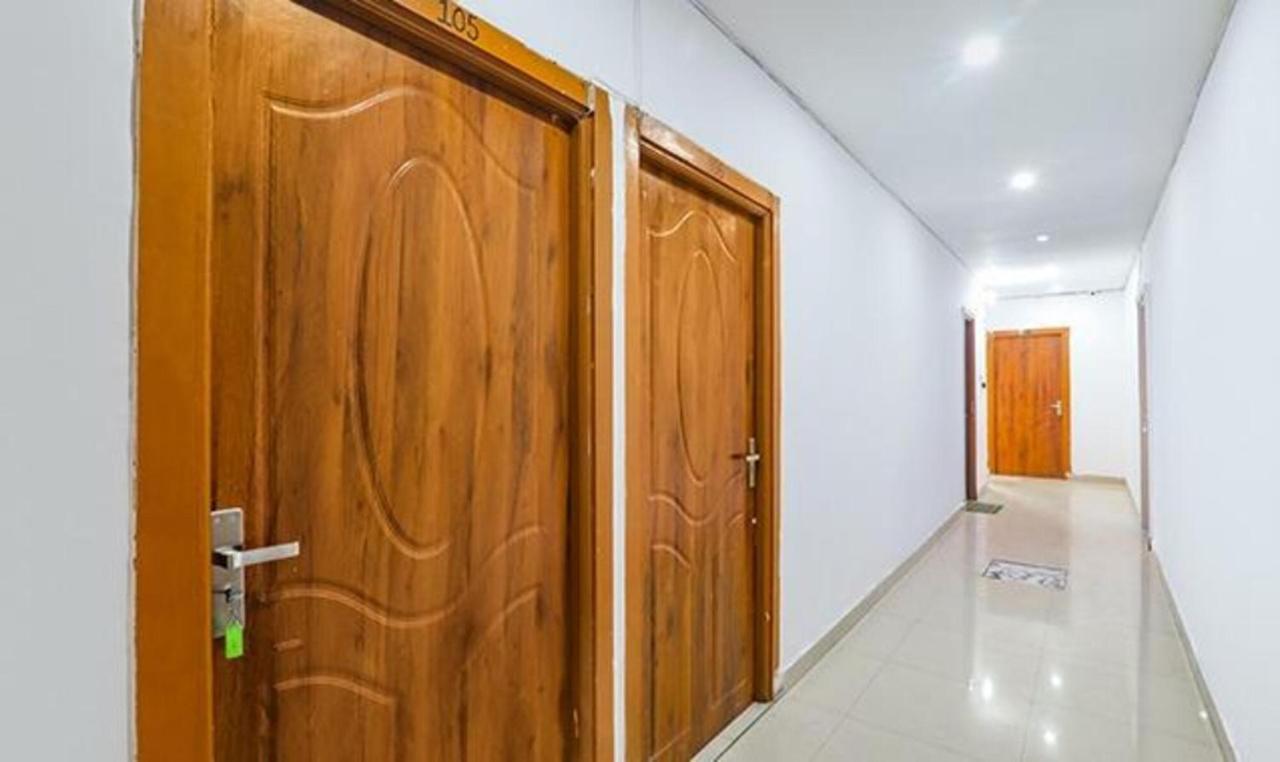Fabexpress Happy Hotel