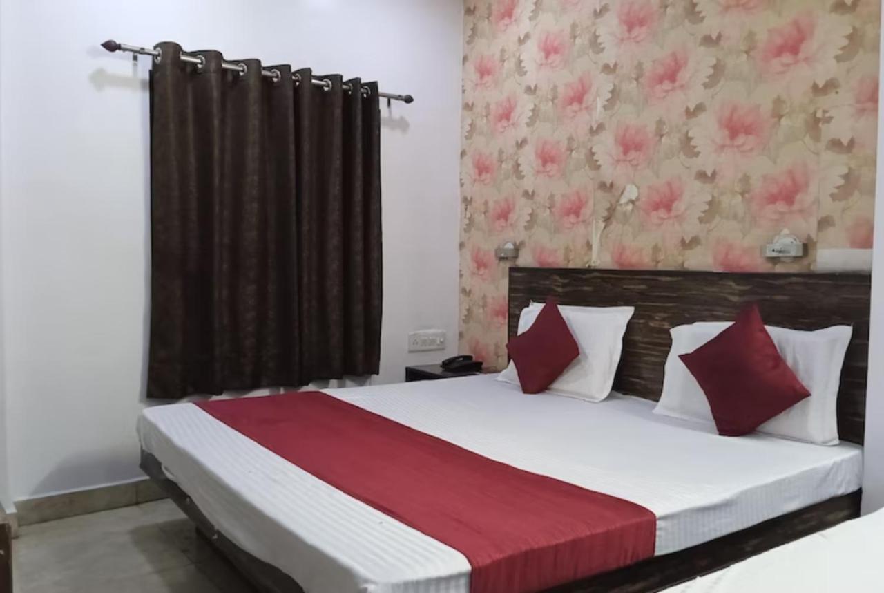 Goroomgo Kanha 3* Lucknow