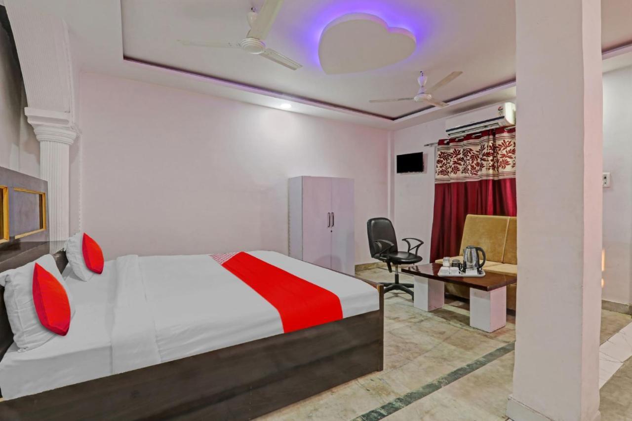 Flagship Rajpal Lucknow