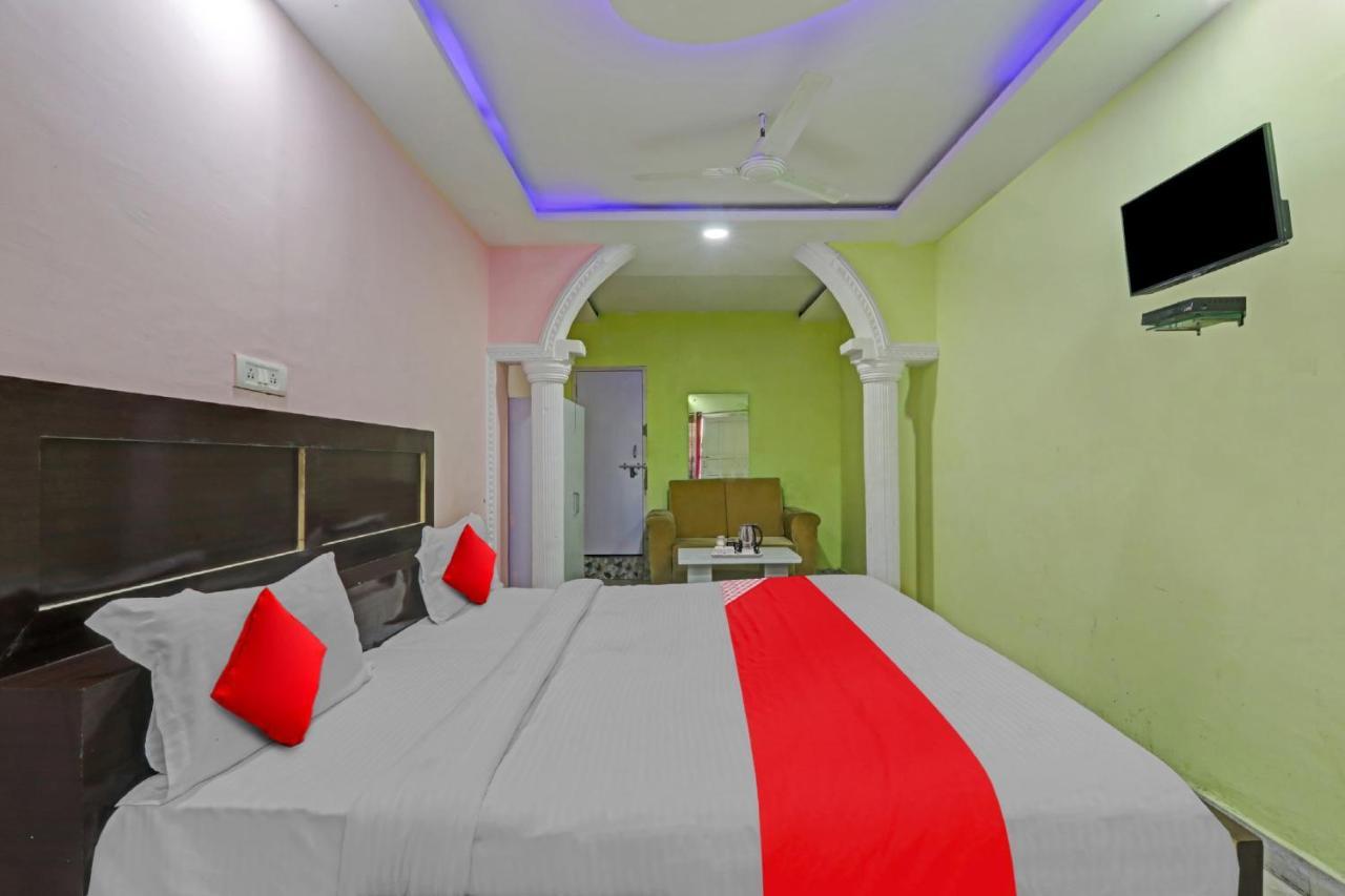 Flagship Rajpal Hotel 3*
