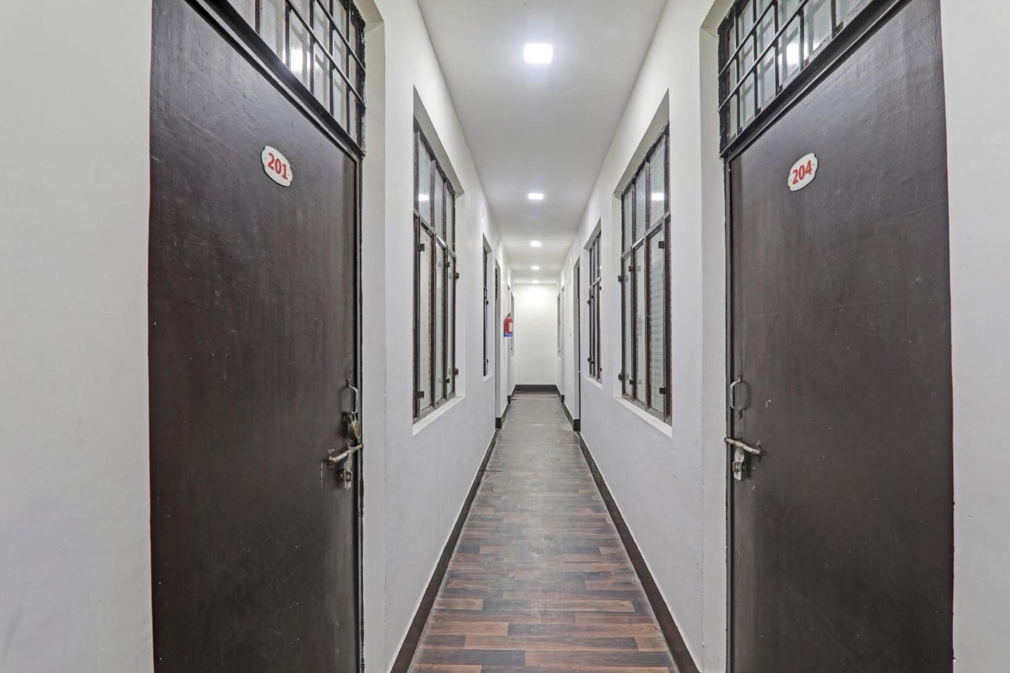 O New Pacifica Grand Near Phoenix United 4* Lucknow