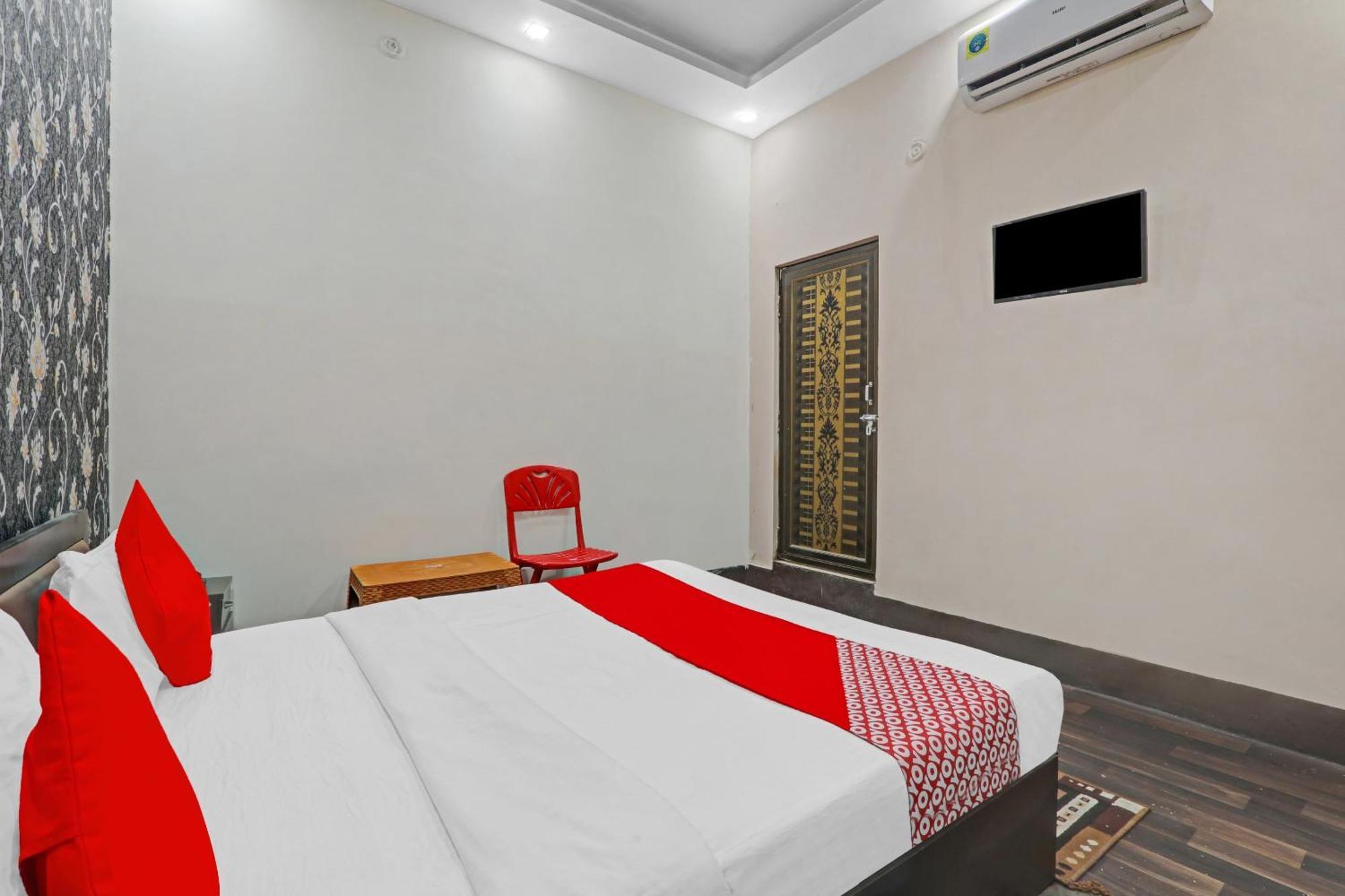 O New Pacifica Grand Near Phoenix United 4* Lucknow