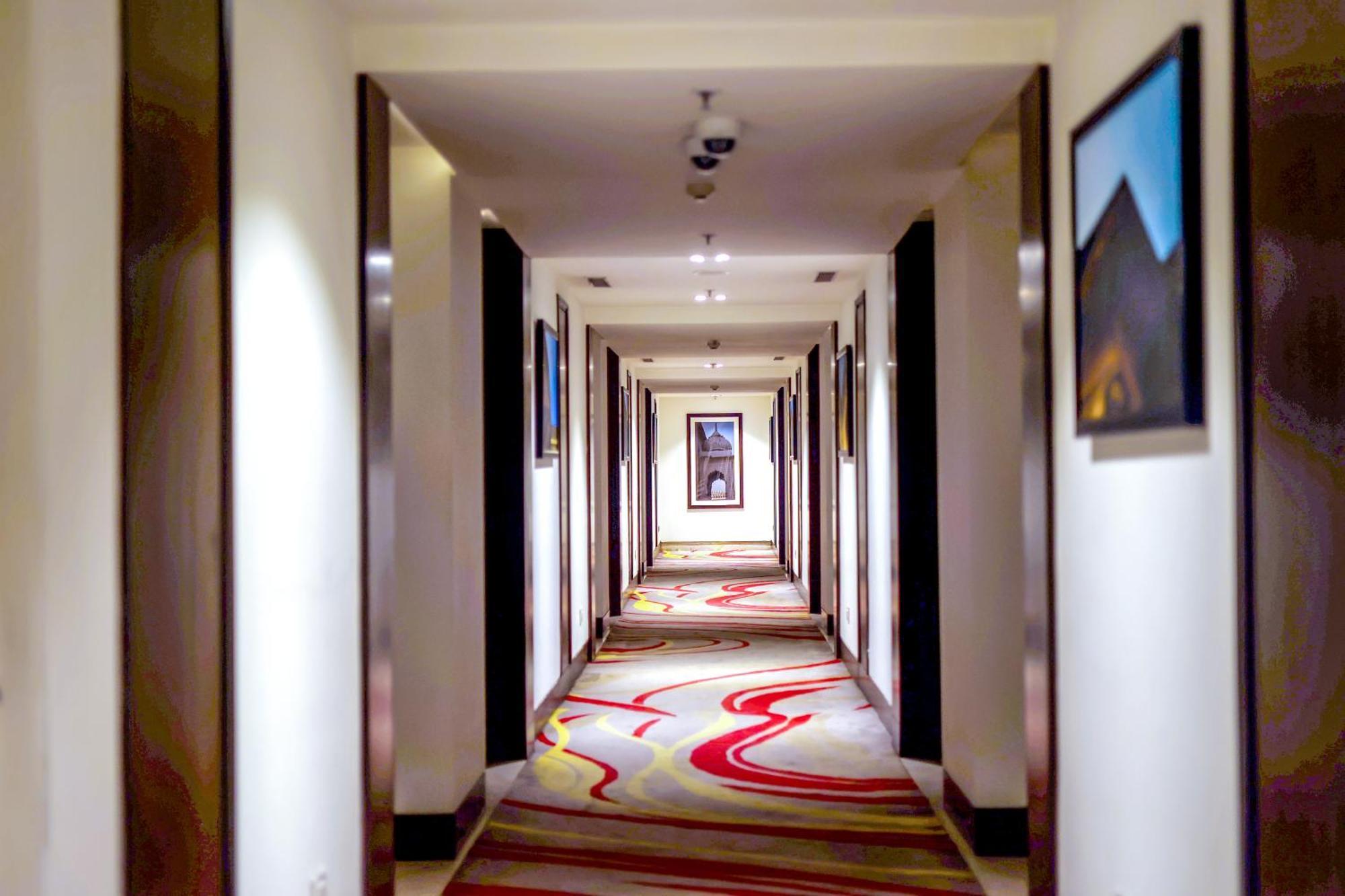 Hotel Ramada Plaza By Wyndham 5*