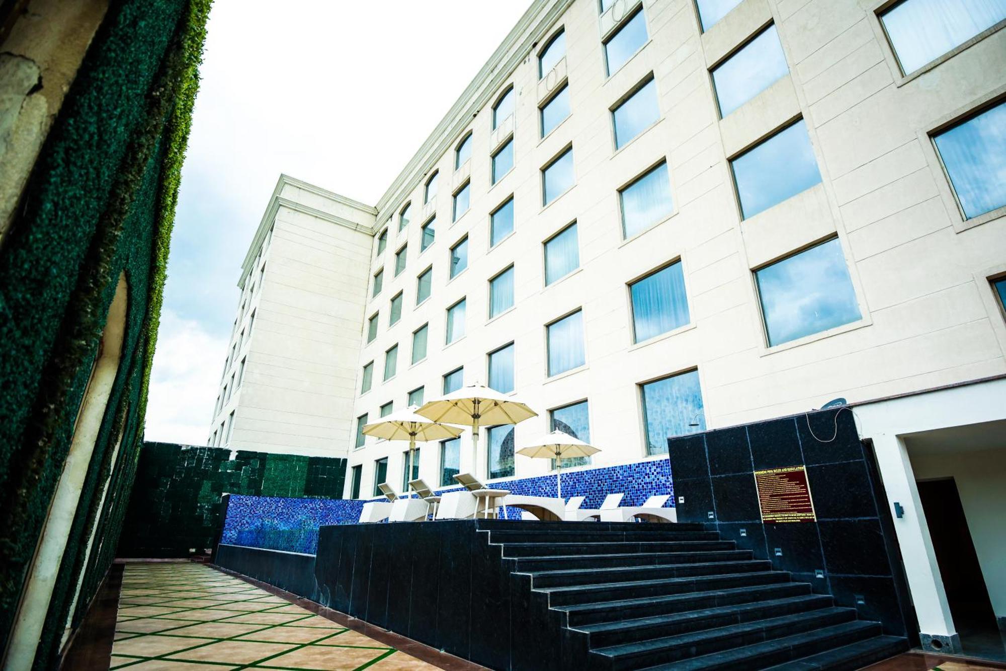 Ramada Plaza By Wyndham Lucknow