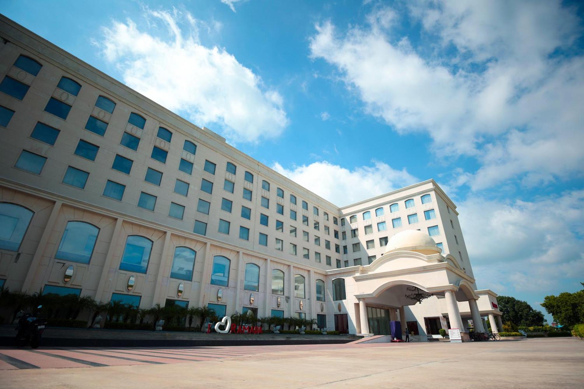 Hotel Ramada Plaza By Wyndham