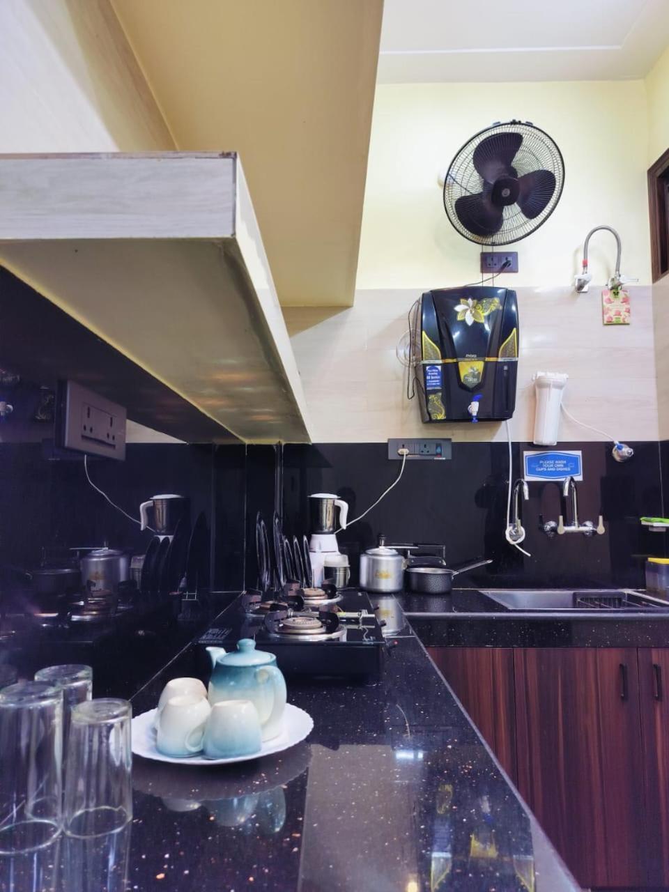 Cozy 1bhk With Terrace. *