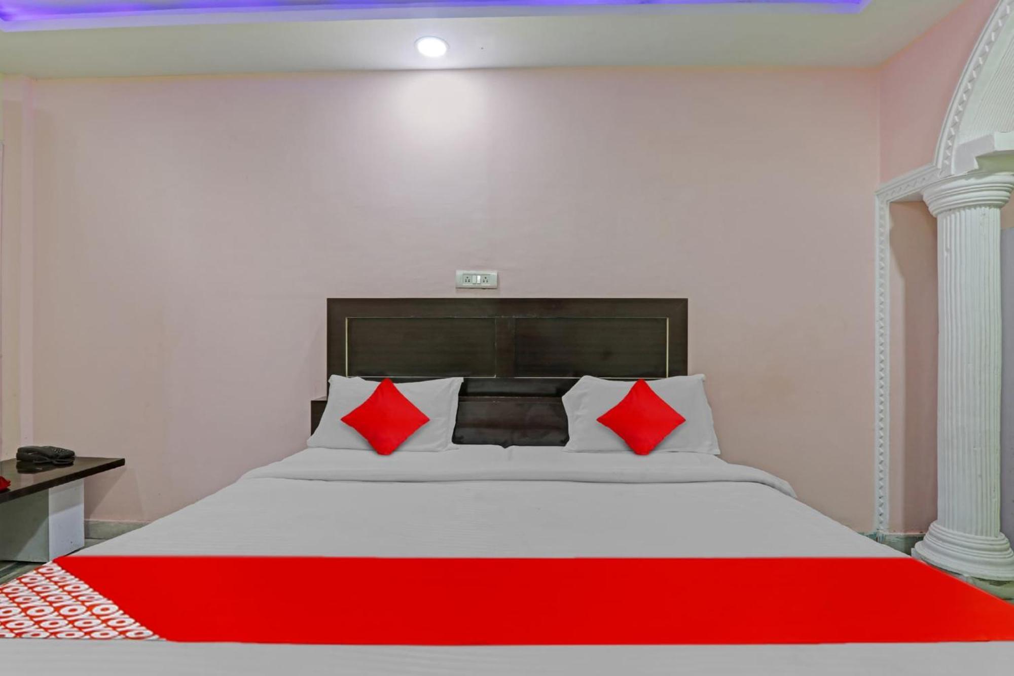 Hotel Flagship Rajpal 3*