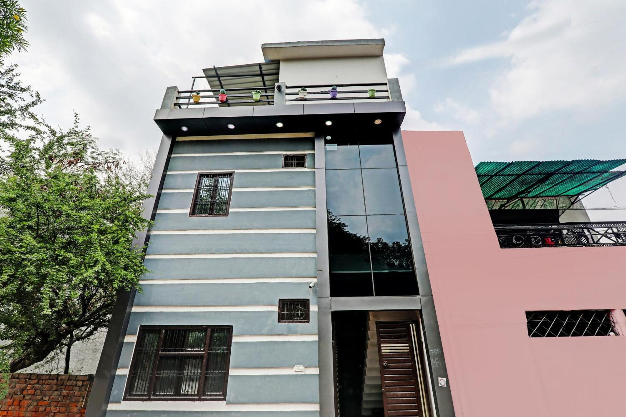 Hotel Oyo Crown 3*
