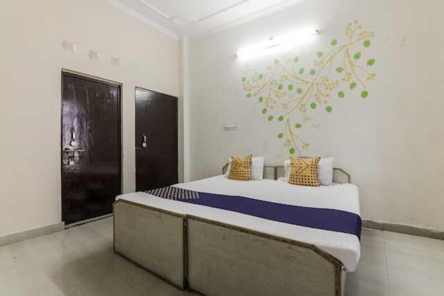 Hotel Oyo Radhe Krishna Marriage Hall