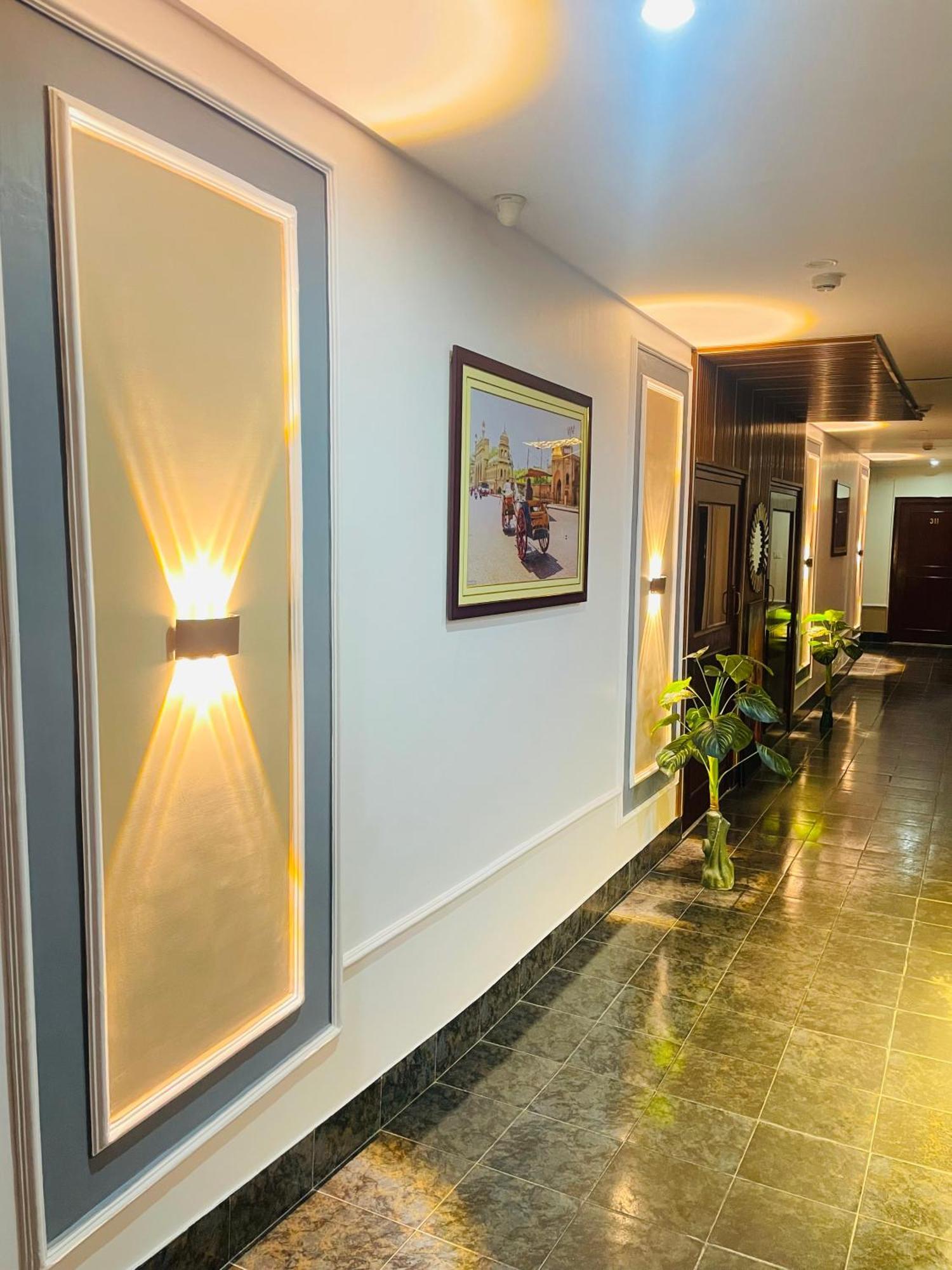 Hotel The Royal Presidency Lucknow