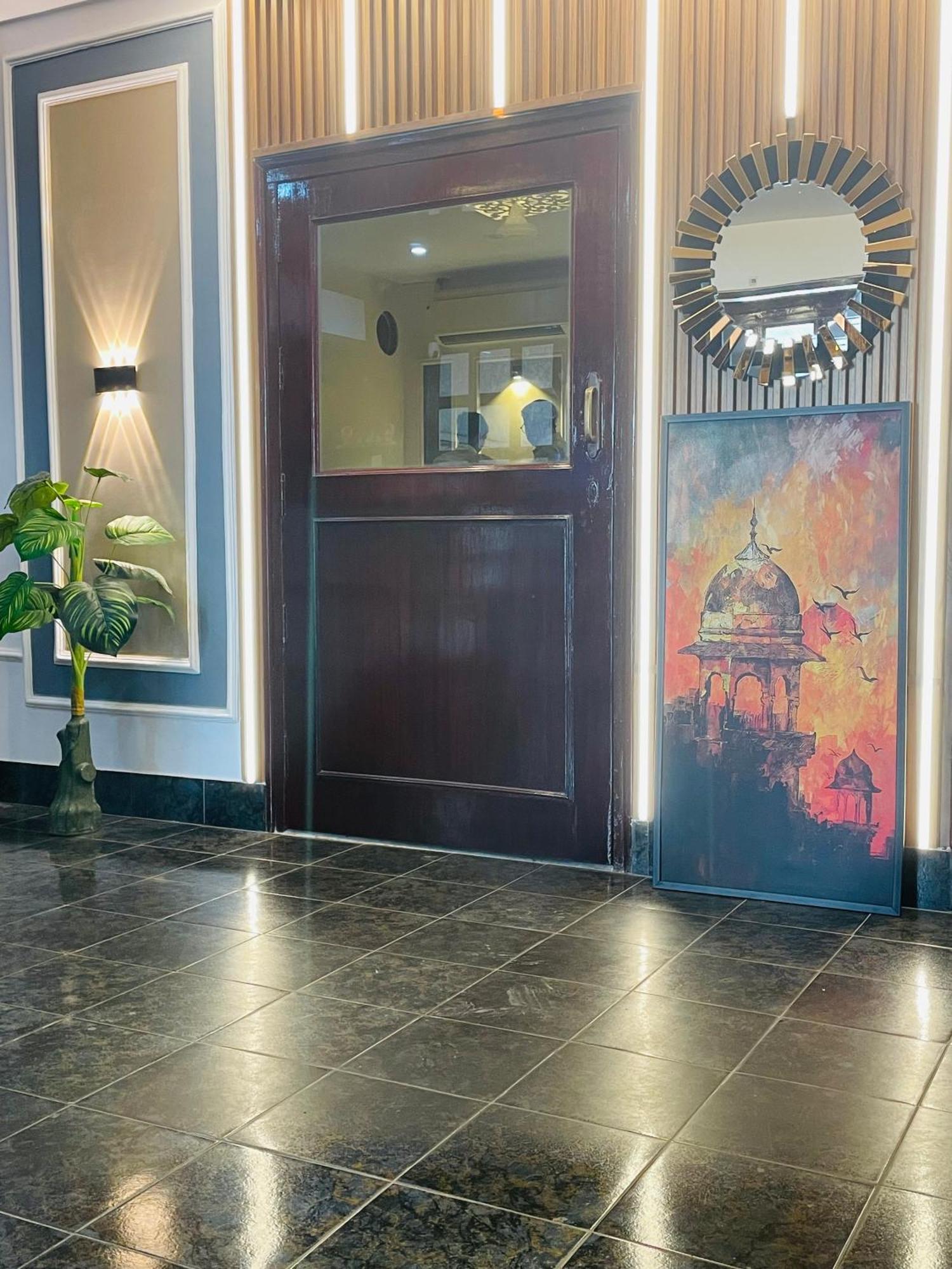 Hotel The Royal Presidency