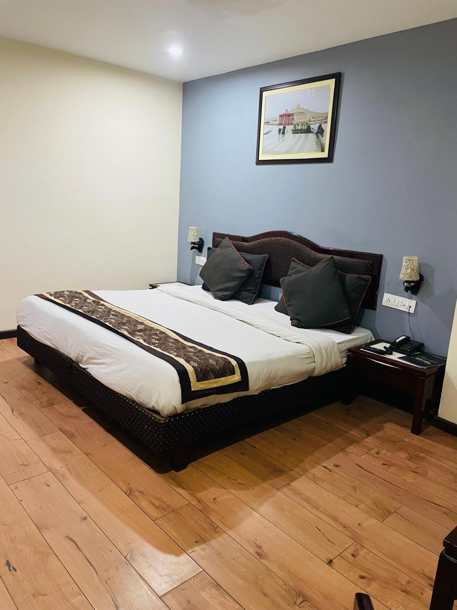 The Royal Presidency Hotel Lucknow
