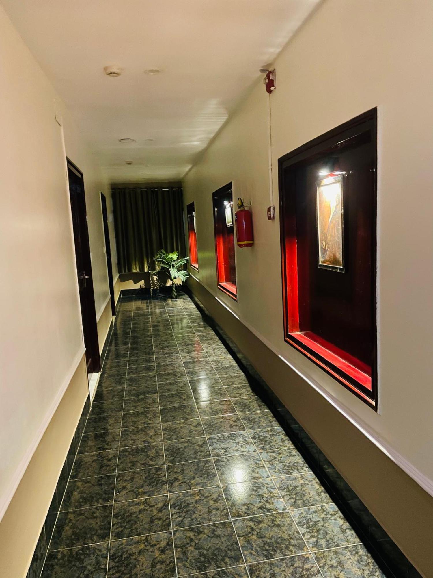 Hotel The Royal Presidency Lucknow