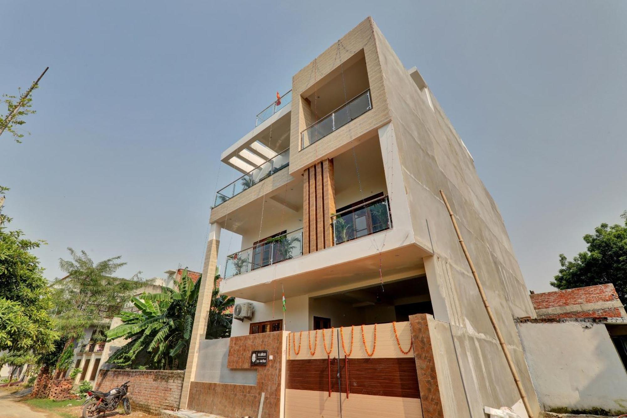 Hotel Collection O Golden Galaxy Lucknow